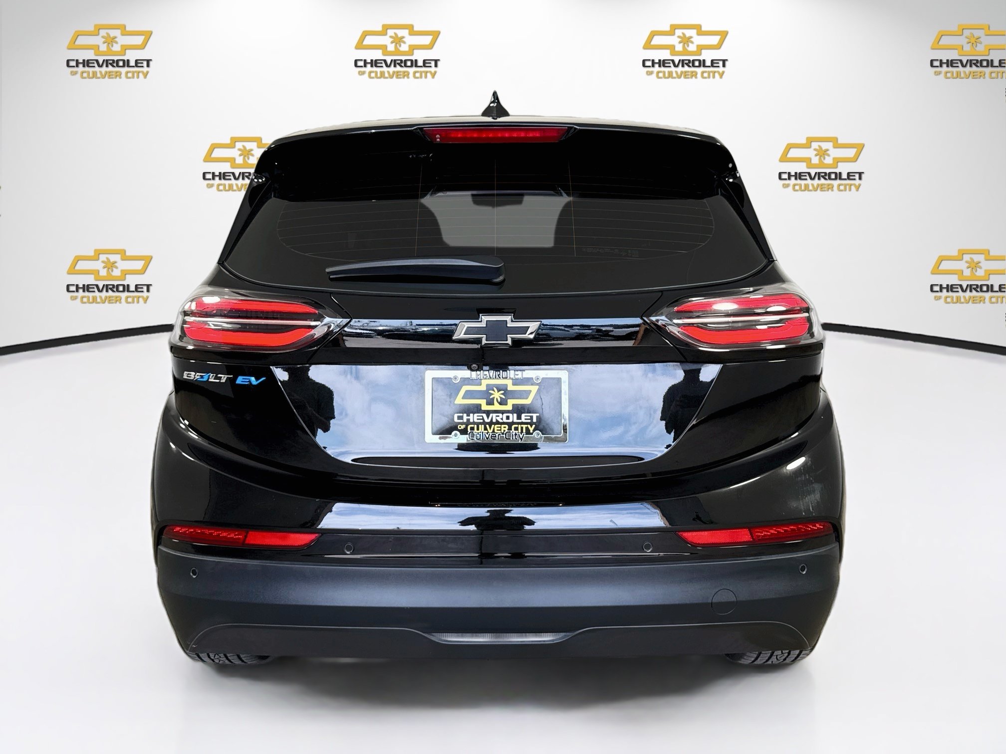 Used 2023 Chevrolet Bolt LT FWD image 7