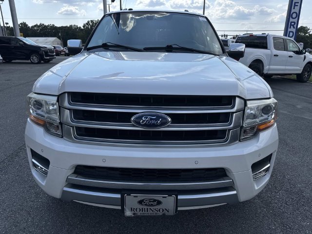 Used 2016 Ford Expedition Platinum RWD image 2