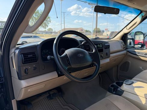 Used 2005 Ford F250 XL AWD/4WD image 11