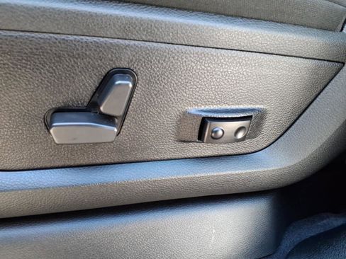 Used 2021 RAM 2500 Big Horn w/ Level B Equipment Group image 11