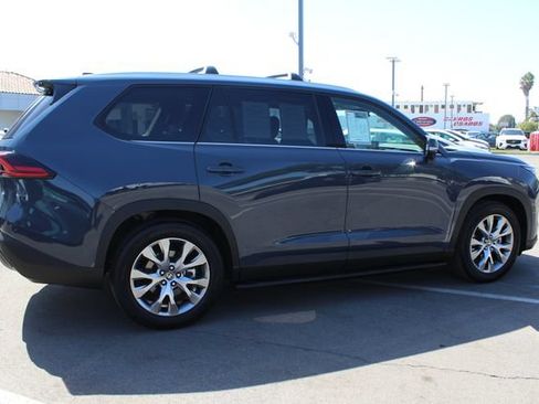 Certified 2025 Toyota Grand Highlander FWD image 17