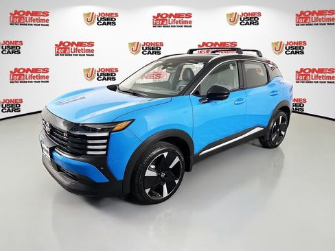 Certified 2026 Nissan Kicks SR w/ Cold Weather Package AWD/4WD image 13