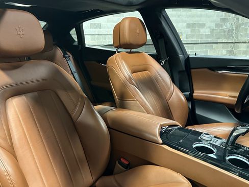 Used 2022 Maserati Quattroporte Modena Q4 image 34