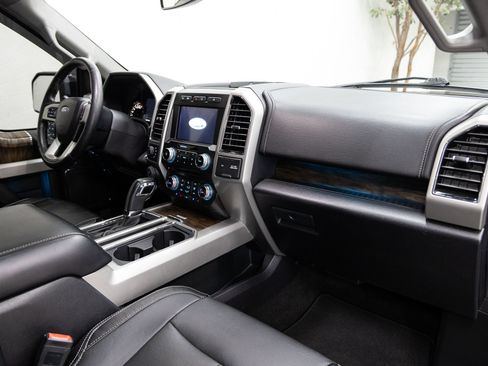 Used 2018 Ford F150 Lariat w/ Equipment Group 502A Luxury AWD/4WD image 13