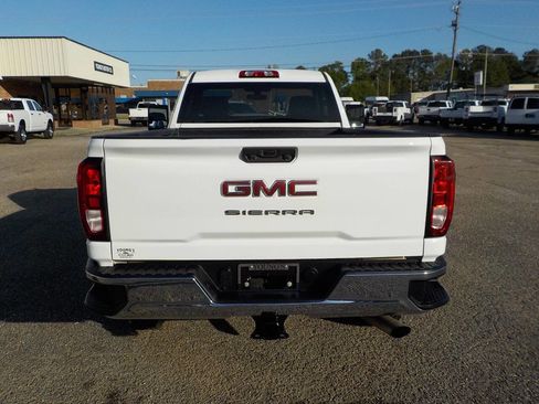 Used 2022 GMC Sierra 2500 Pro w/ Convenience Package image 4