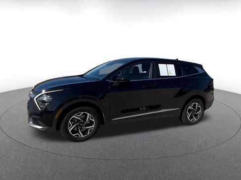 Used 2025 Kia Sportage LX FWD image 8