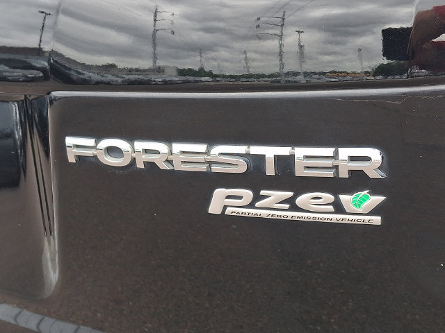 Used 2015 Subaru Forester 2.5i AWD/4WD image 30