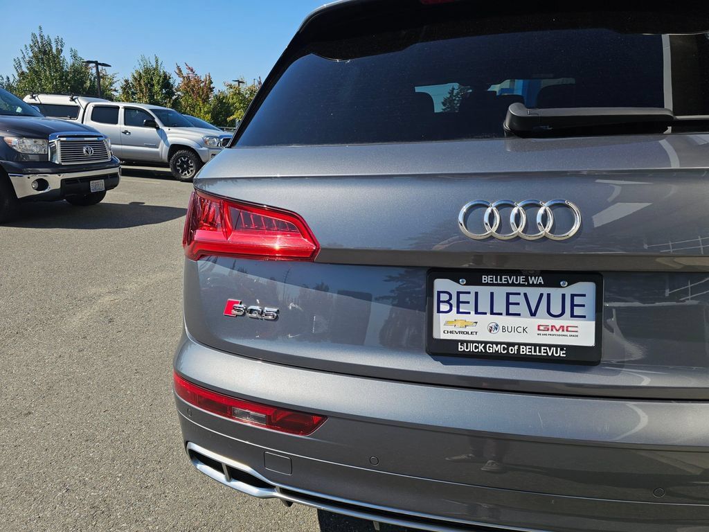 Used 2018 Audi SQ5 Premium Plus w/ Navigation Package AWD/4WD image 16
