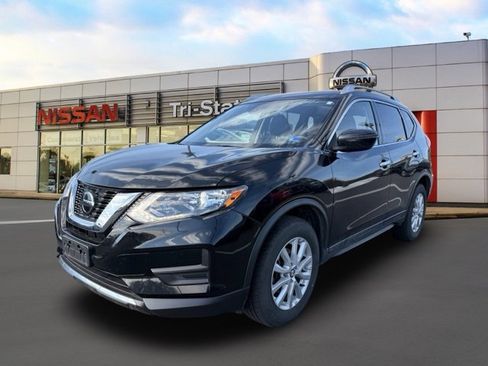 Certified 2019 Nissan Rogue SV image 2