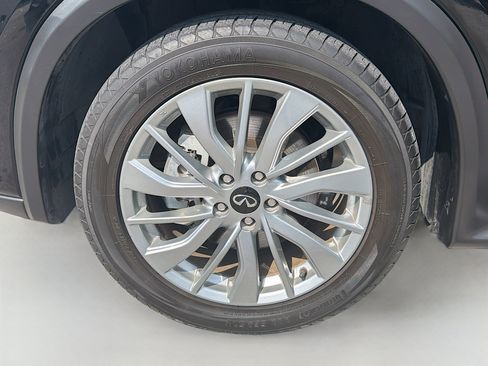 Used 2024 INFINITI QX50 Luxe w/ Accent Package FWD image 38