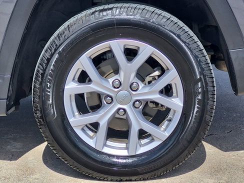 Used 2022 Jeep Grand Cherokee Limited AWD/4WD image 28