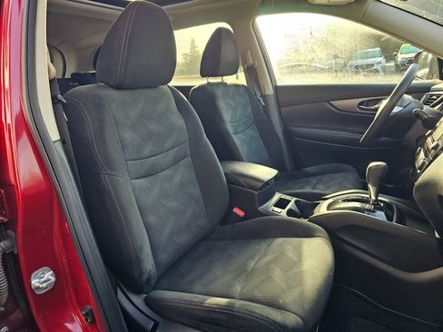 Used 2016 Nissan Rogue SV image 8