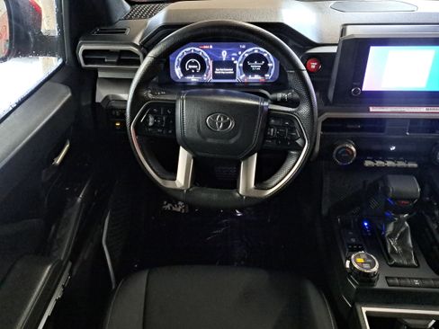 Used 2024 Toyota Tacoma TRD Off-Road image 14