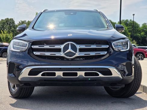 Used 2022 Mercedes-Benz GLC 300 4MATIC image 3