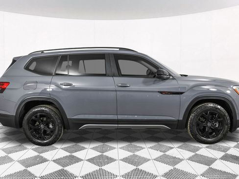 Used 2024 Volkswagen Atlas Peak Edition SE image 16