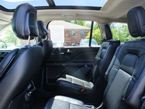 Used 2020 Lincoln Aviator Reserve w/ Equipment Group 201A AWD/4WD image 30