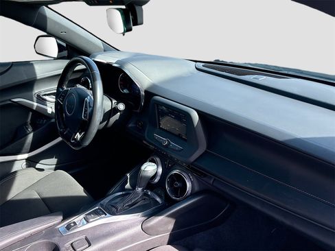 Used 2019 Chevrolet Camaro LT image 24