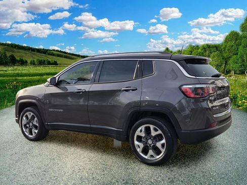 Used 2019 Jeep Compass Limited AWD/4WD image 4