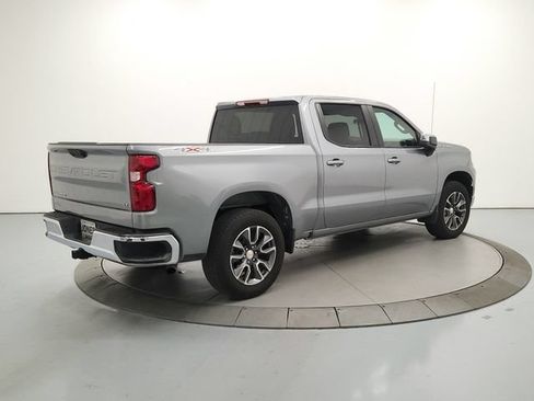 Used 2025 Chevrolet Silverado 1500 LT AWD/4WD image 8