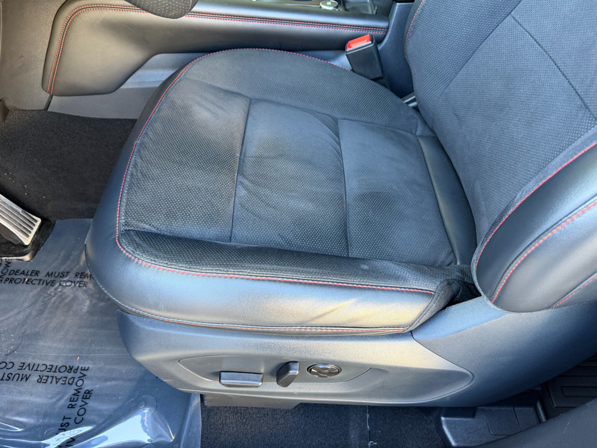 Used 2025 Ford Explorer ST AWD/4WD image 31