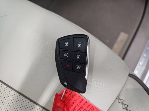 Used 2024 GMC Yukon Denali w/ Advanced Technology Package AWD/4WD image 28