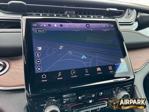 New 2025 Jeep Grand Cherokee Summit w/ Adv Protech Group IV AWD/4WD image 23
