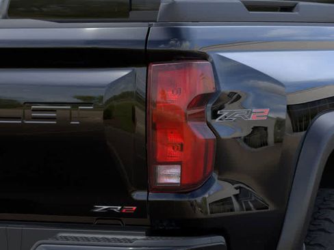 New 2026 Chevrolet Colorado ZR2 w/ Off-Road Front Bumper Package image 11