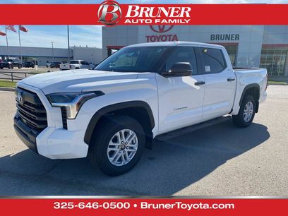 New 2026 Toyota Tundra SR5 w/ SR5 Convenience Package