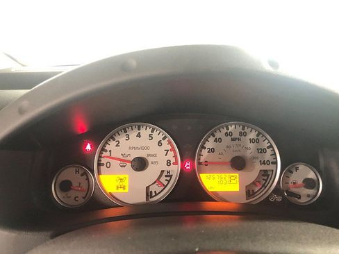Used 2010 Nissan Frontier PRO-4X w/ Pro-4x Value Truck Pkg AWD/4WD image 12
