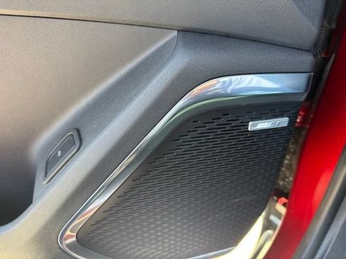 Used 2025 Chevrolet Traverse RS w/ LPO, Floor Liner Package FWD image 17