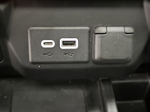 Used 2022 Chevrolet Silverado 1500 LTZ w/ LTZ Convenience Package II image 48