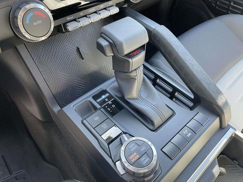 Used 2025 Toyota Tacoma TRD Off-Road AWD/4WD image 24