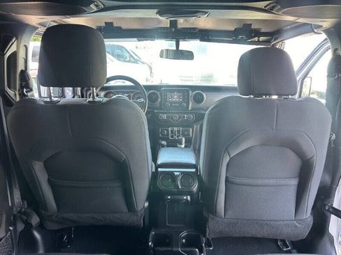 Used 2019 Jeep Wrangler Unlimited Sport S AWD/4WD image 16