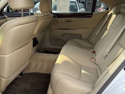 Used 2016 Lexus LS 460 L RWD image 15
