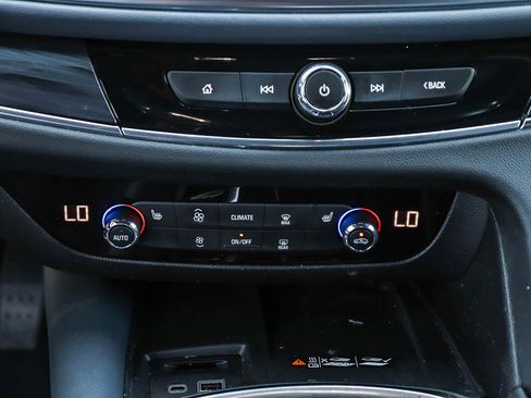 Used 2023 Buick Enclave Essence FWD image 19