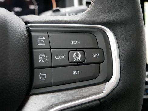 New 2026 Jeep Grand Wagoneer Limited AWD/4WD image 19