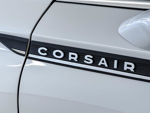 Used 2020 Lincoln Corsair Reserve w/ Equipment Group 202A AWD/4WD image 28