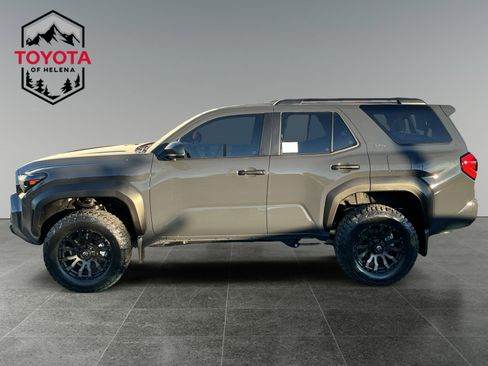 New 2026 Toyota 4Runner SR5 image 2