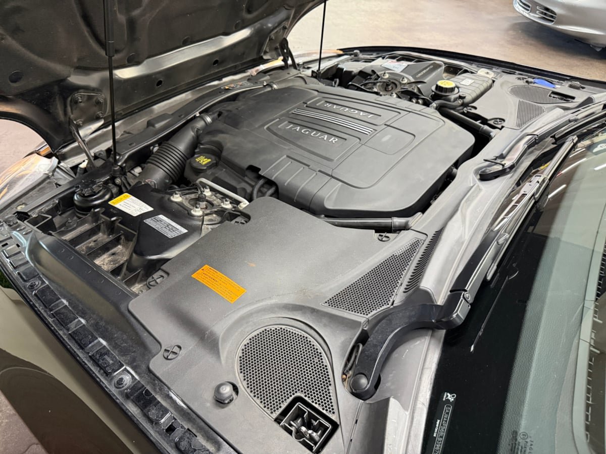 Used 2011 Jaguar XK Coupe RWD image 20
