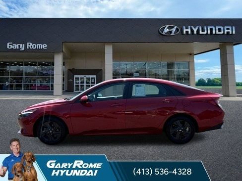 Used 2023 Hyundai Elantra SEL FWD image 13