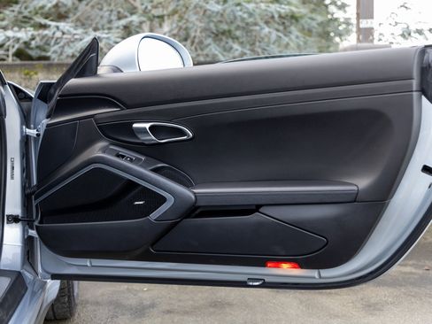 Used 2014 Porsche 911 Carrera 4S image 46