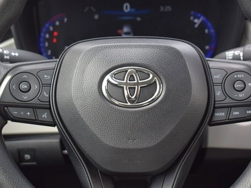 Used 2021 Toyota Corolla LE FWD image 14