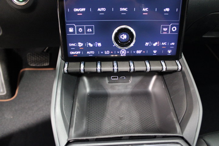 New 2027 GMC Terrain AT4 w/ Convenience Package III AWD/4WD image 31