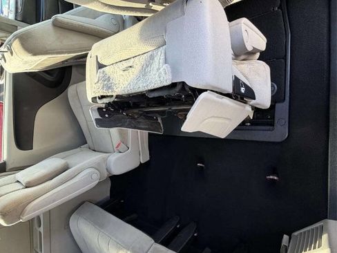 Used 2011 Dodge Grand Caravan Crew w/ Entertainment Group 1 image 29