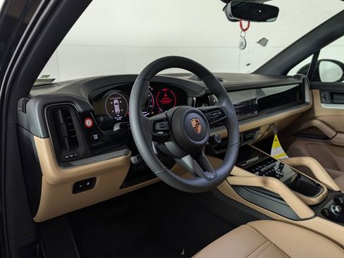 New 2026 Porsche Cayenne image 4