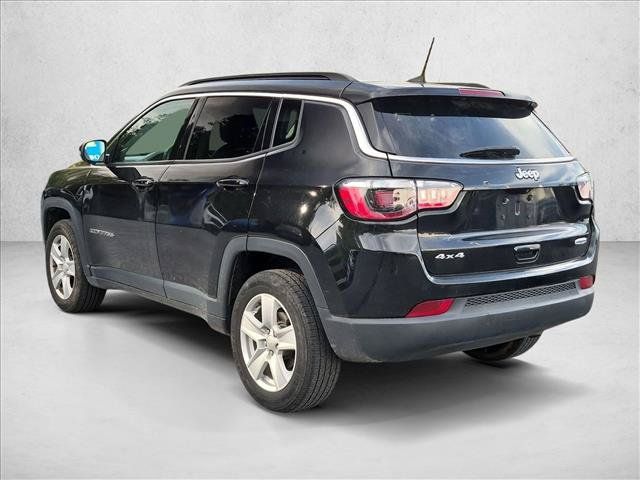 Used 2022 Jeep Compass Latitude w/ Sun and Sound Group AWD/4WD image 6