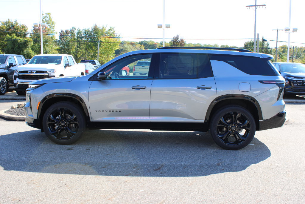 New 2027 Chevrolet Traverse RS w/ LPO, Floor Liner Package AWD/4WD image 34