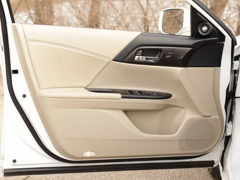 Used 2014 Honda Accord EX-L image 24