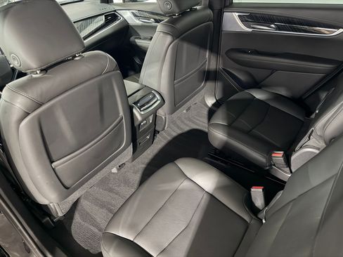 Used 2024 Cadillac XT6 Premium Luxury FWD image 21
