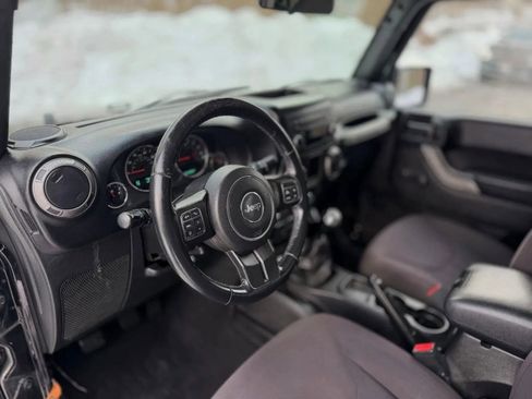 Used 2015 Jeep Wrangler Sport AWD/4WD image 14